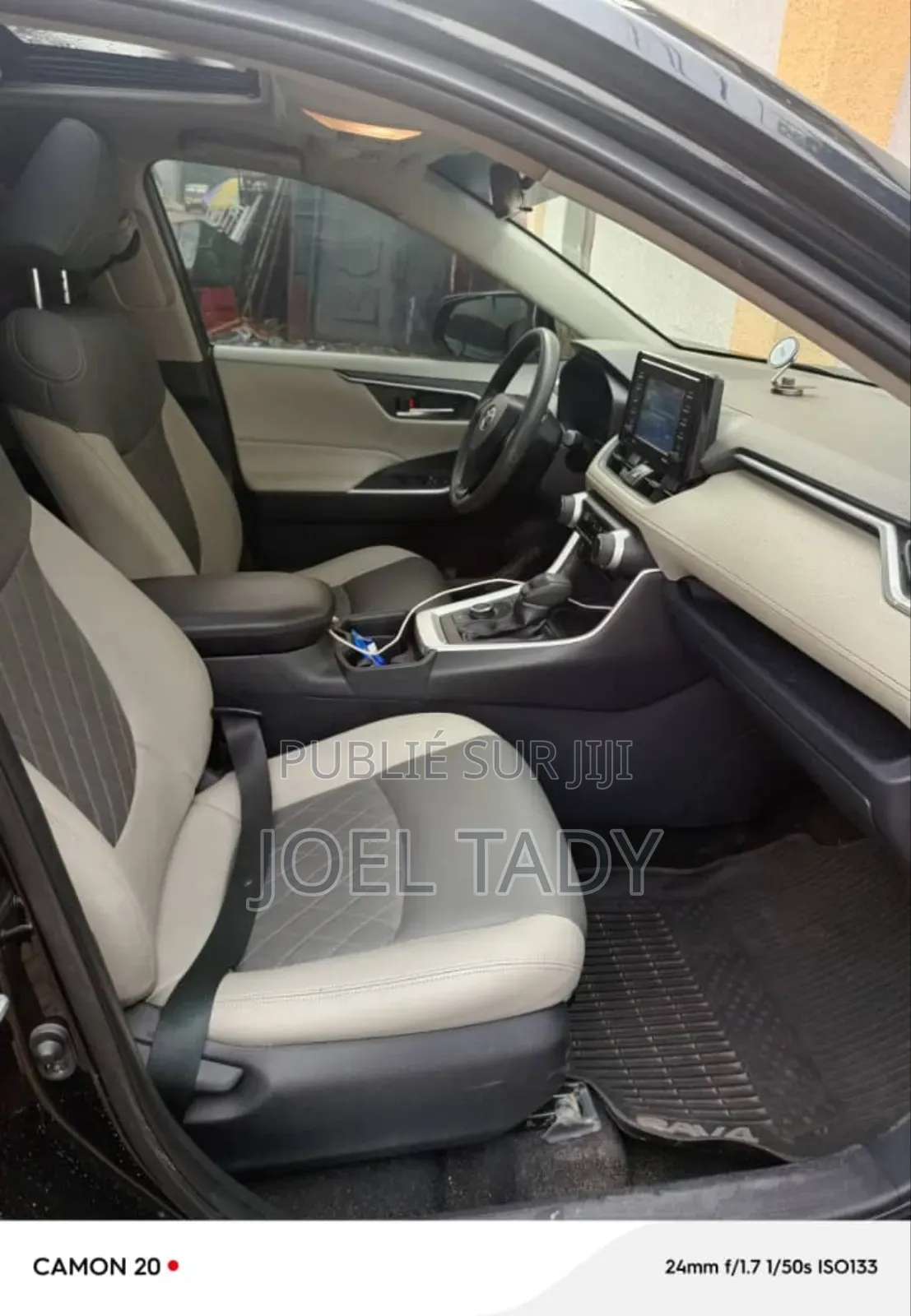 Toyota RAV4 Hybrid 2020 Blue