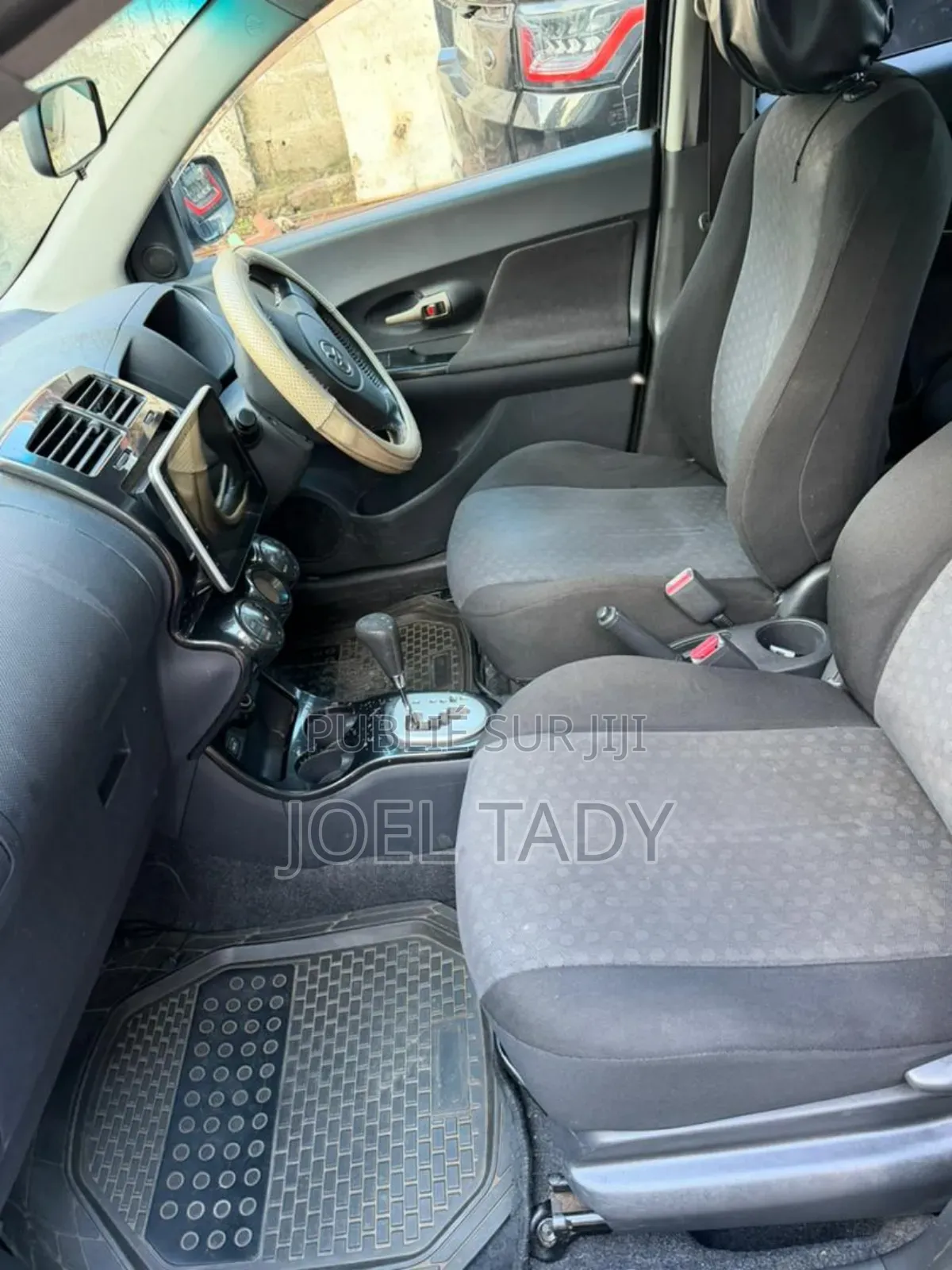 Toyota Urban Cruiser 2014 Noir Mat