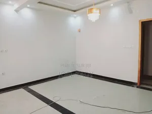 3chbre Appartement dans Gombe à Louer