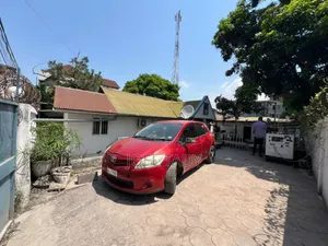 Vente d'Une Grande Parcelle Au Cœur De Kintambo