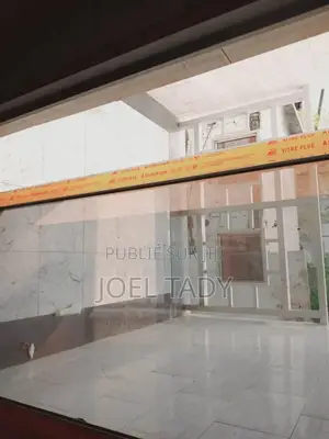 3chbre Appartement dans Gombe à Louer