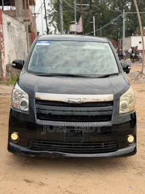 Toyota Noah 2015 Black