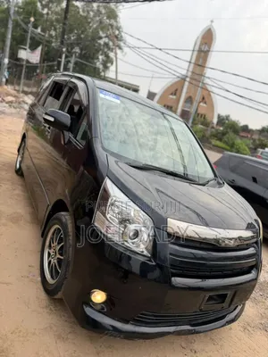 Toyota Noah 2015 Black