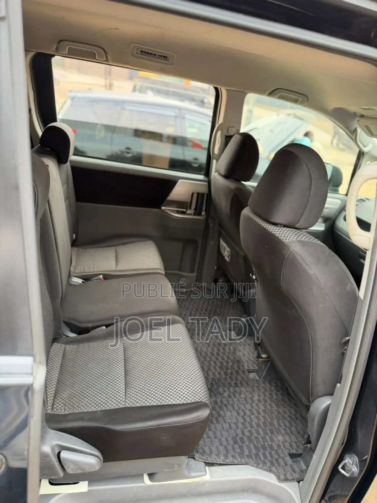 Toyota Noah 2015 Black