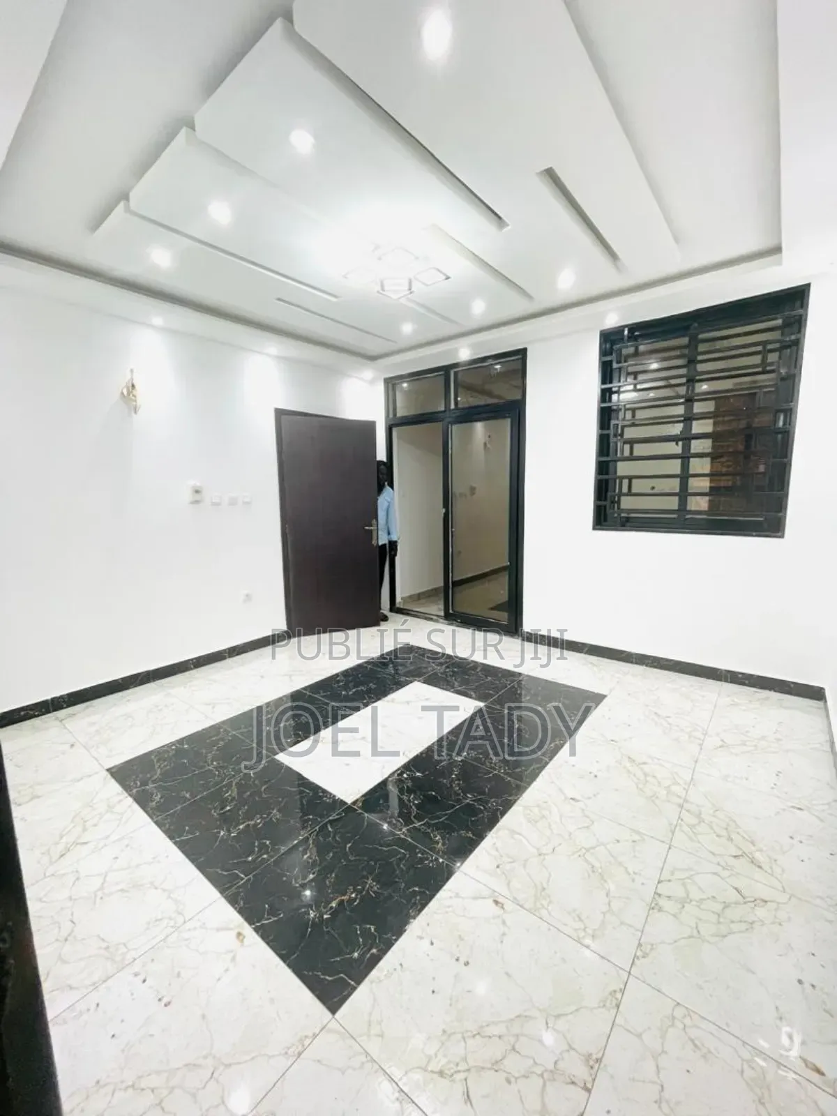 8chbre Villa dans Empire Supreme, Ngaliema à Vendre