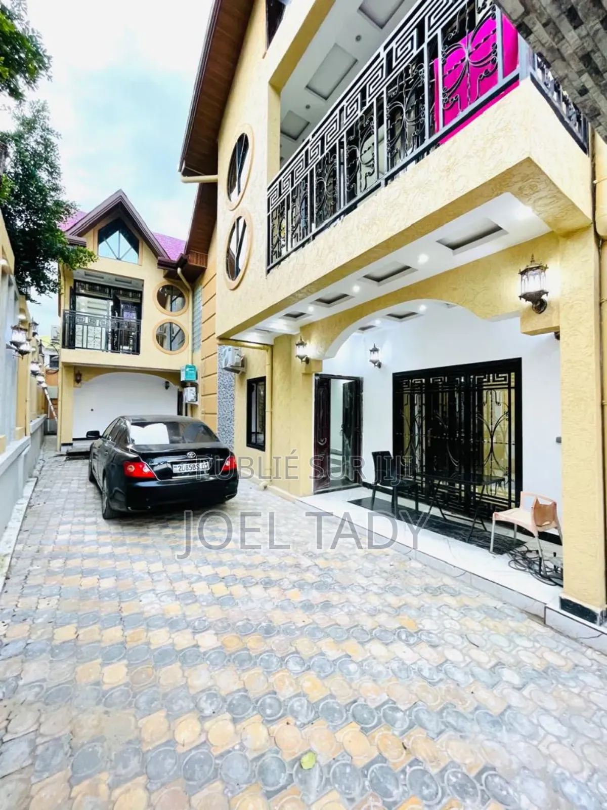 8chbre Villa dans Empire Supreme, Ngaliema à Vendre