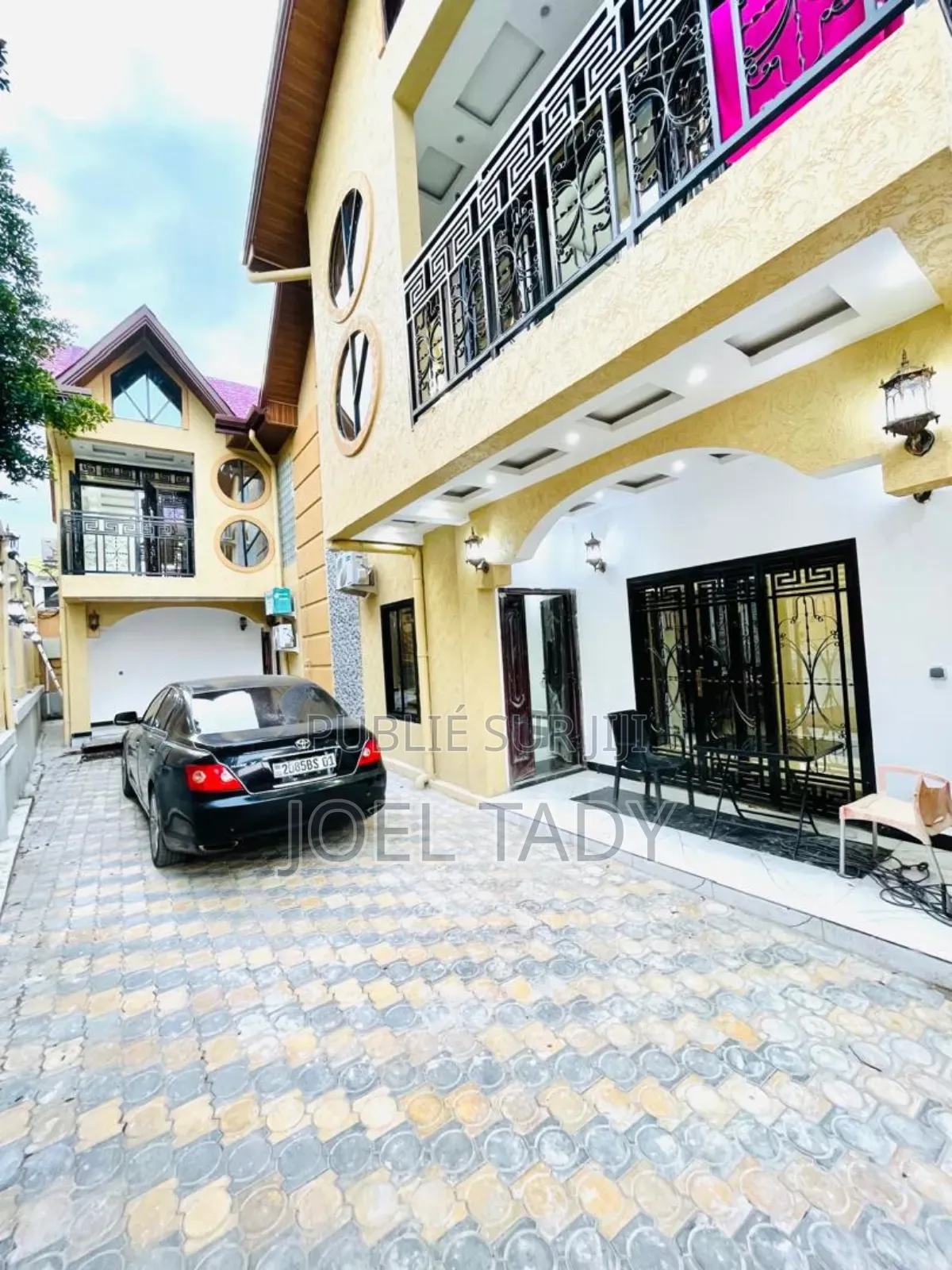8chbre Villa dans Empire Supreme, Ngaliema à Vendre