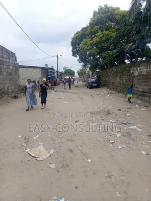 4chbre Villa dans Pascal, Nsele à Vendre