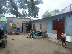 4chbre Villa dans Pascal, Nsele à Vendre