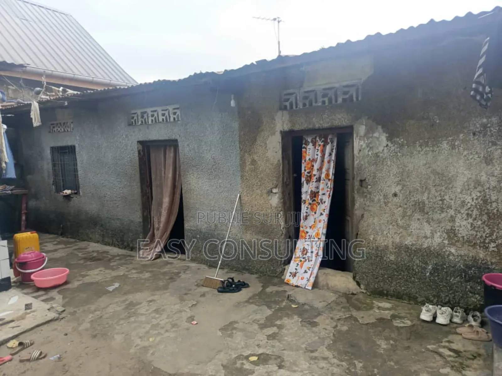 4chbre Villa dans Pascal, Nsele à Vendre