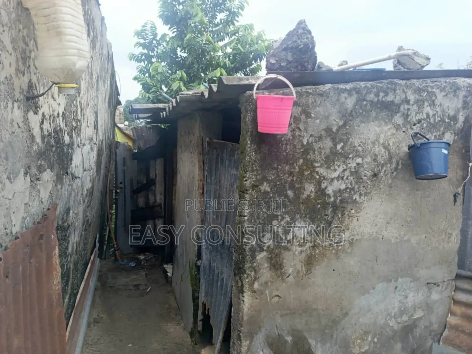 4chbre Villa dans Pascal, Nsele à Vendre