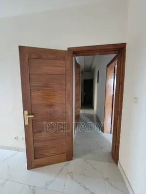 3chbre Appartement dans Empire Supreme, Gombe à Louer