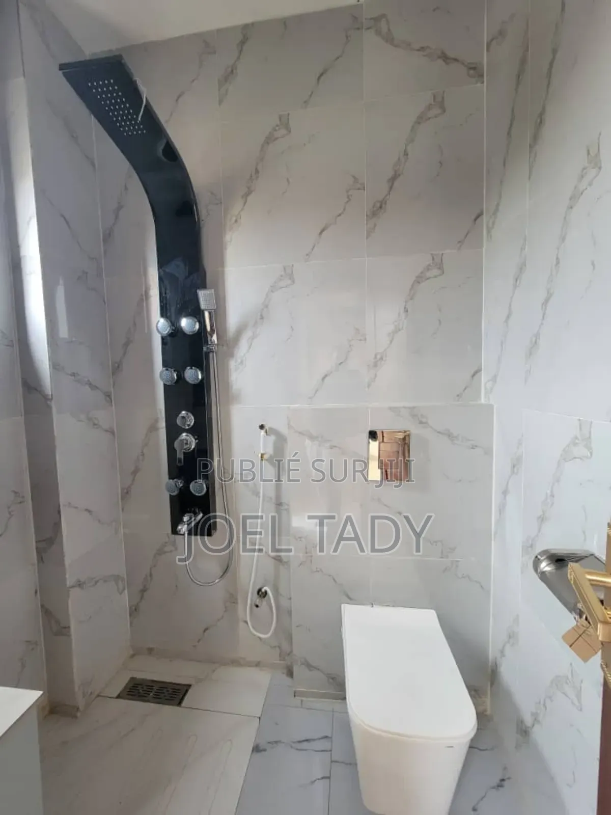 3chbre Appartement dans Empire Supreme, Gombe à Louer