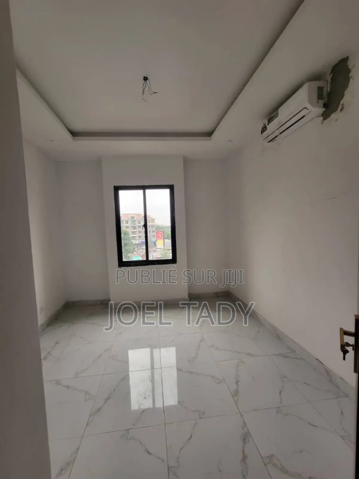 3chbre Appartement dans Empire Supreme, Gombe à Louer