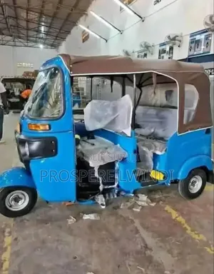 New Bajaj Boxer 2026 Jaune