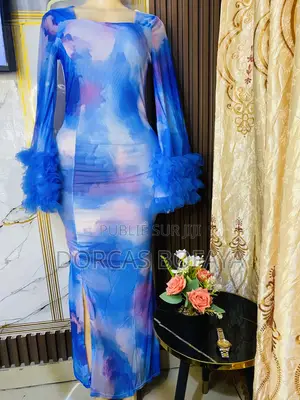 Une Robe Pour Femmes Belle