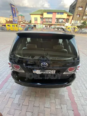 Toyota Fortuner 2015 Black