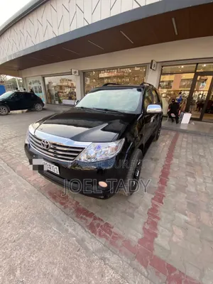 Toyota Fortuner 2015 Black