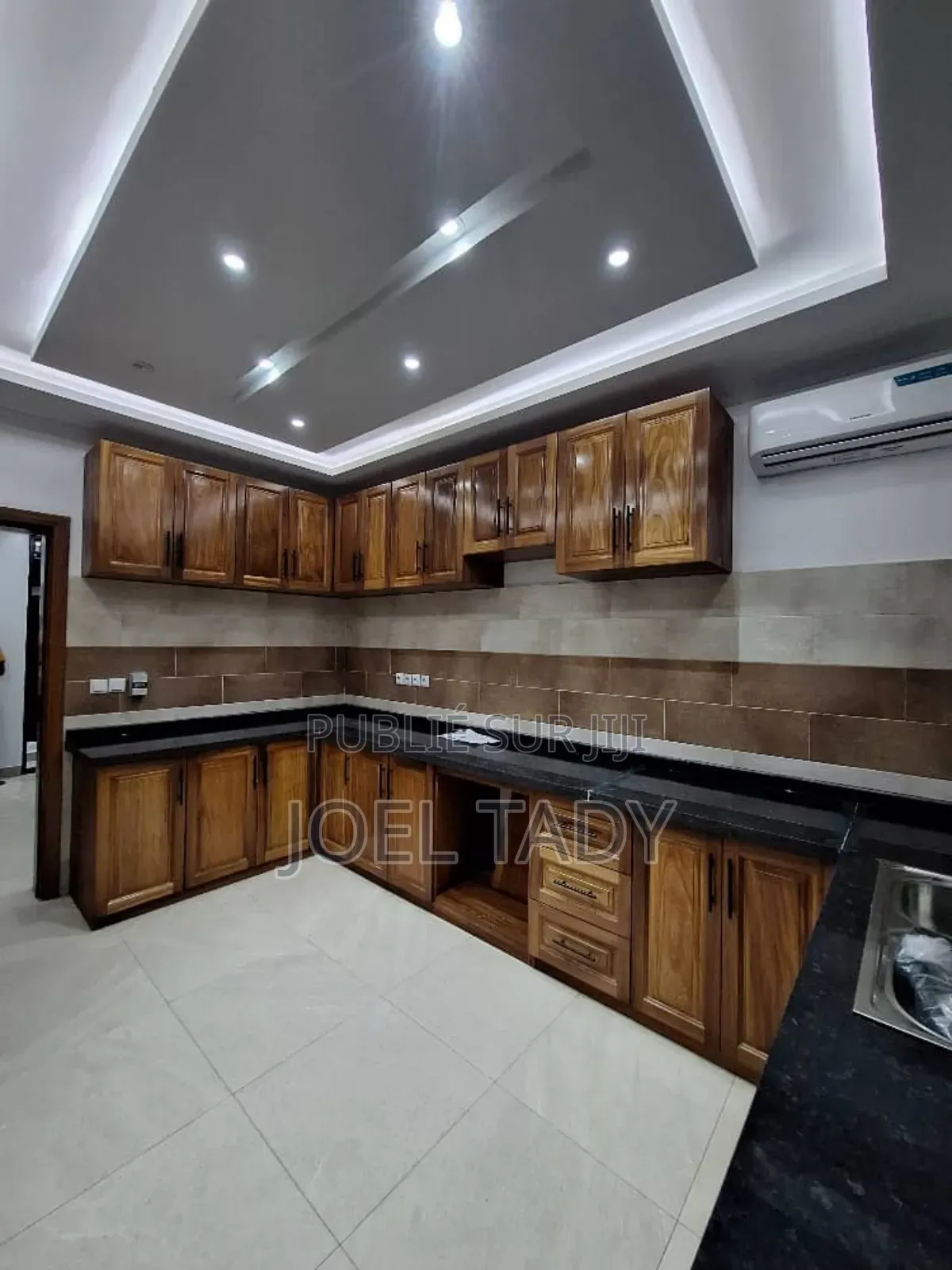 2chbre Appartement dans Empire Supreme, Kinshasa (commune) à Louer