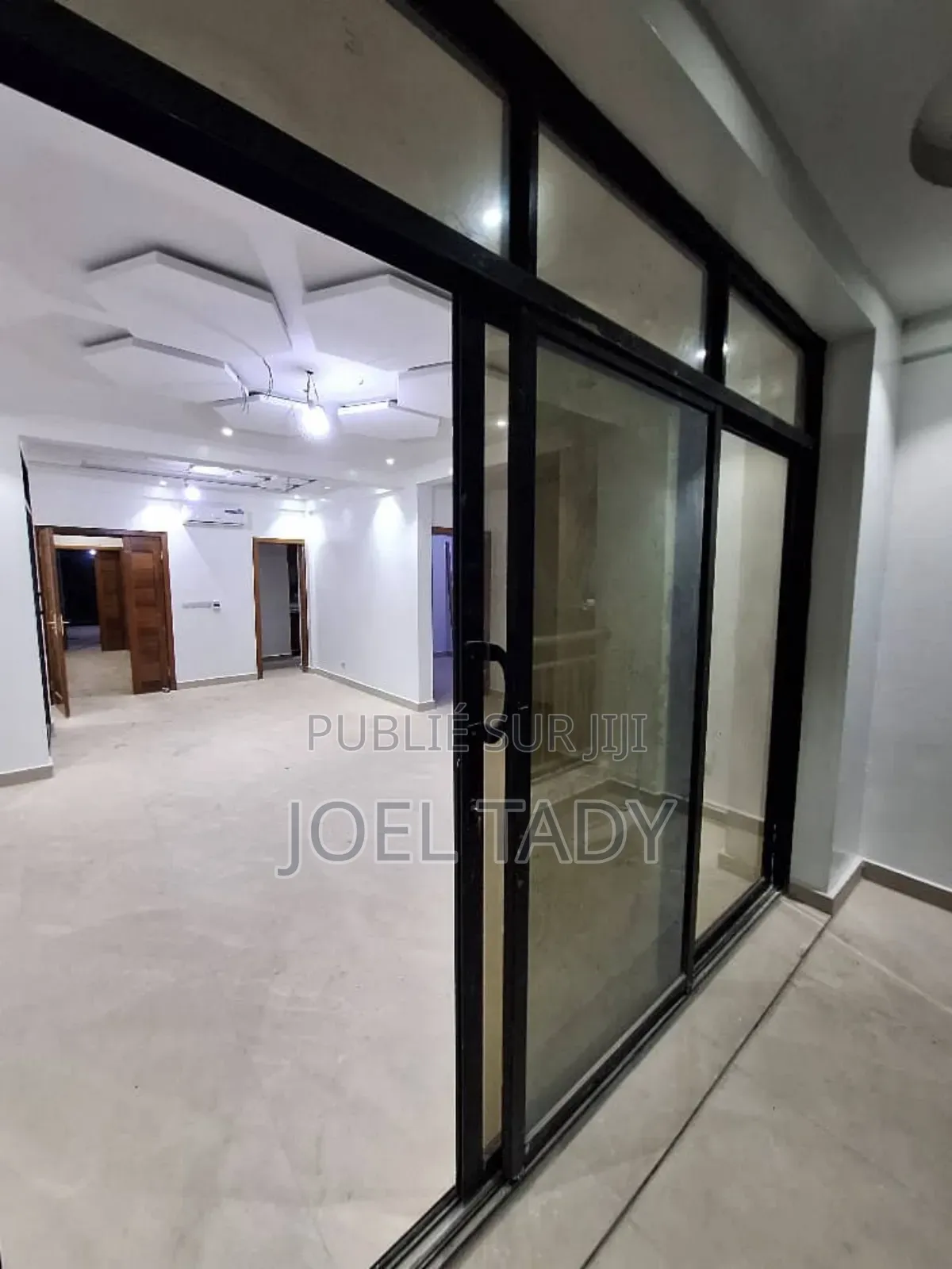 2chbre Appartement dans Empire Supreme, Kinshasa (commune) à Louer