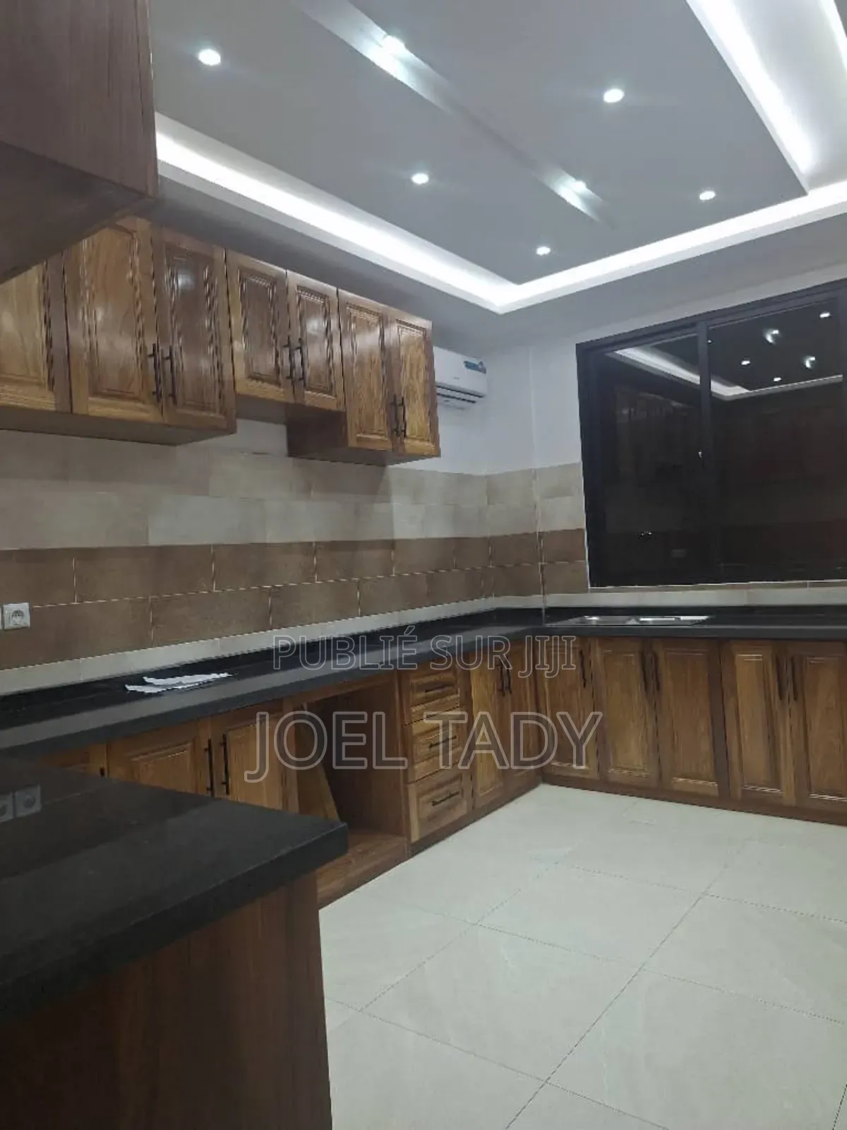 2chbre Appartement dans Empire Supreme, Kinshasa (commune) à Louer