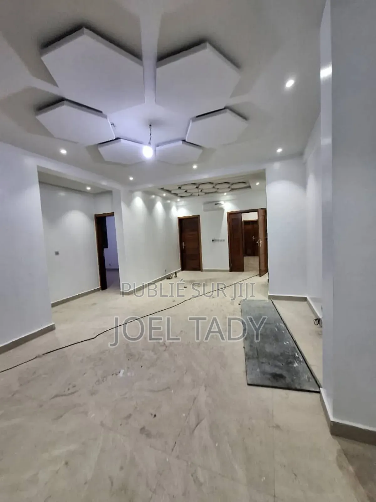 2chbre Appartement dans Empire Supreme, Kinshasa (commune) à Louer