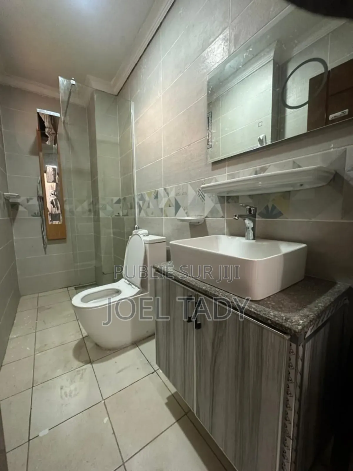 2chbre Appartement dans Empire Supreme, Kinshasa (commune) à Louer