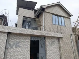 12chbre Villa dans Quartier 13, Ndjili à Vendre