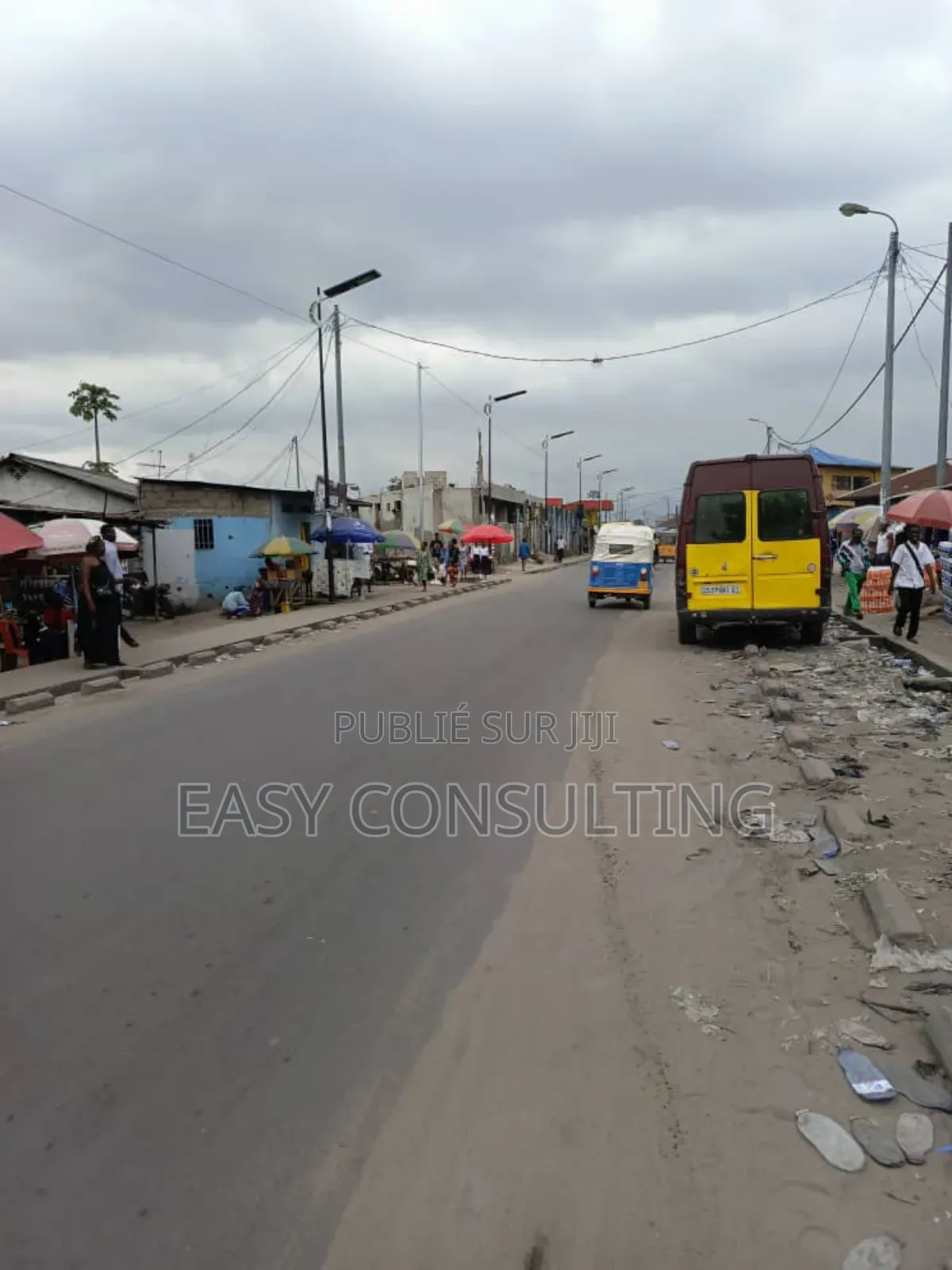 12chbre Villa dans Quartier 13, Ndjili à Vendre