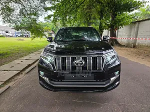 Toyota Land Cruiser Prado 2023 Black