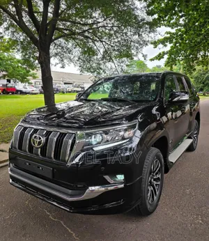 Toyota Land Cruiser Prado 2023 Black