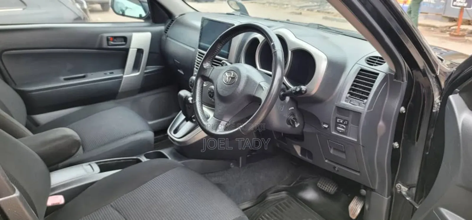 Toyota Rush 2017 Blue