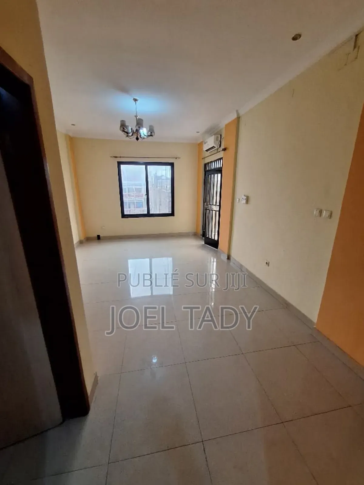 1chbre Appartement dans Empire Supreme, Lingwala à Louer