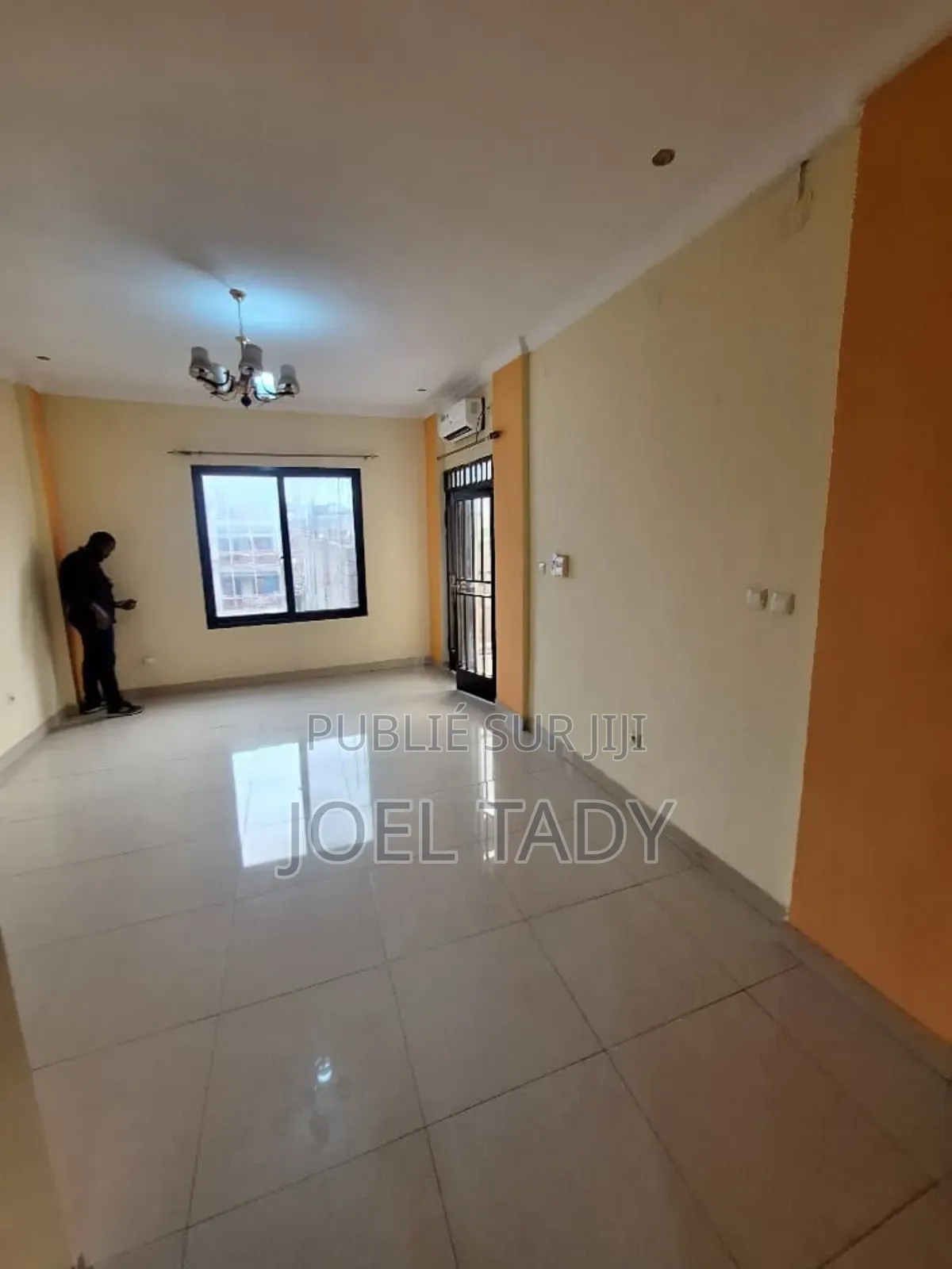 1chbre Appartement dans Empire Supreme, Lingwala à Louer