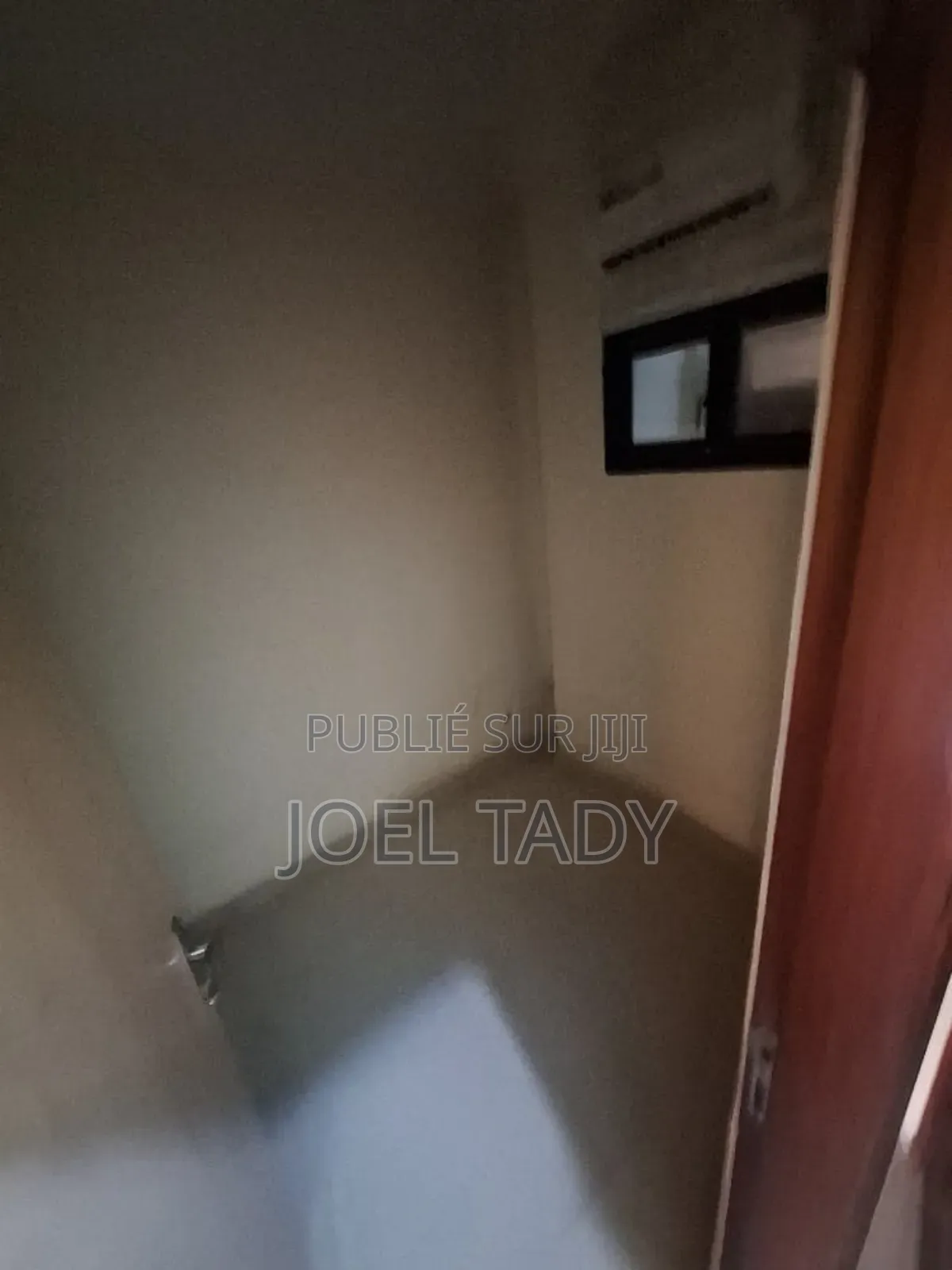 1chbre Appartement dans Empire Supreme, Lingwala à Louer