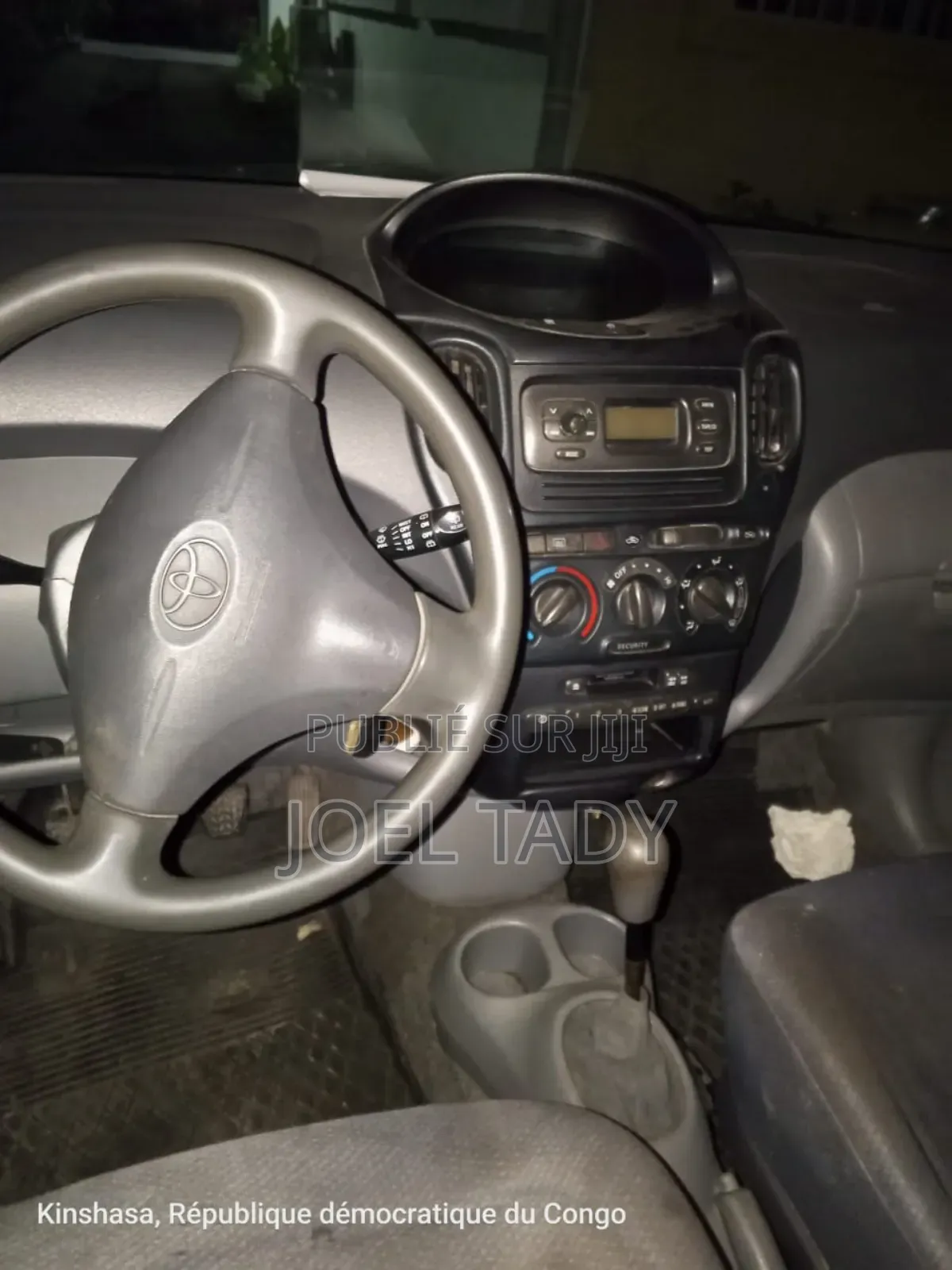 Toyota Yaris 2010 Rouge