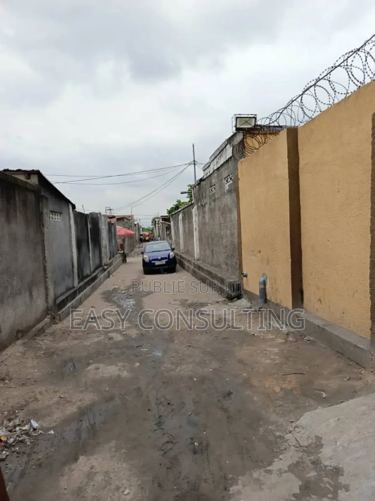 4chbre Villa dans Quartier 9, Ndjili à Vendre