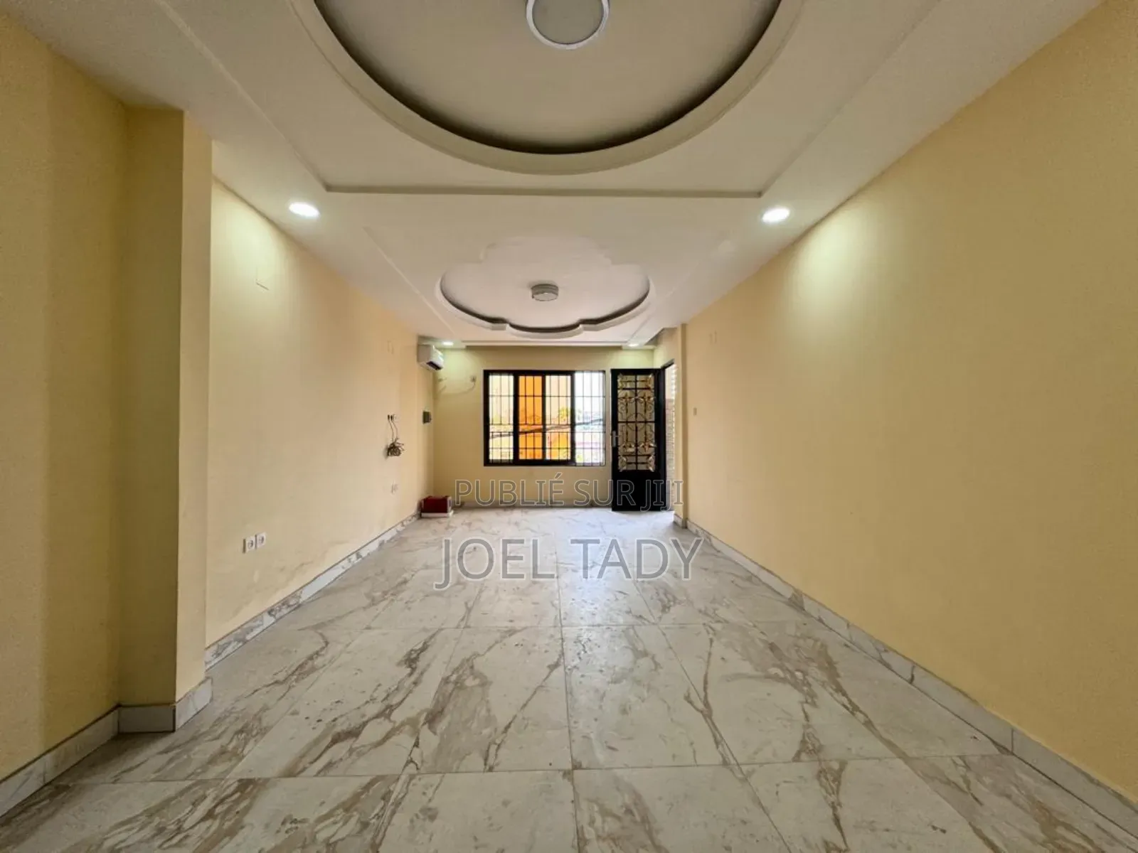 3chbre Appartement dans Empire Supreme, Kintambo à Louer