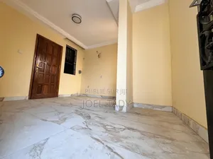 3chbre Appartement dans Empire Supreme, Kintambo à Louer