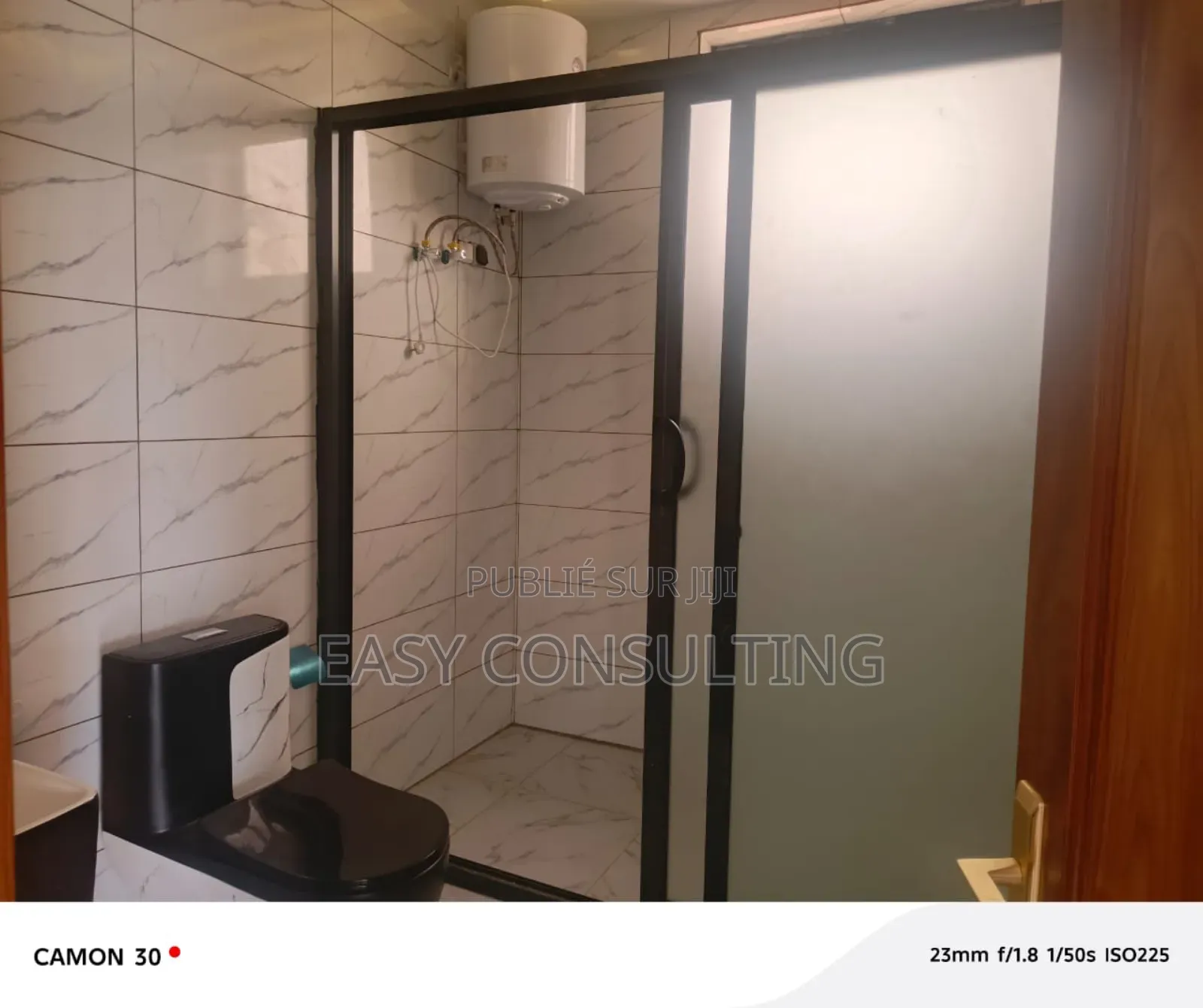 6chbre Villa dans 4 Ème Rue, Limete à Vendre