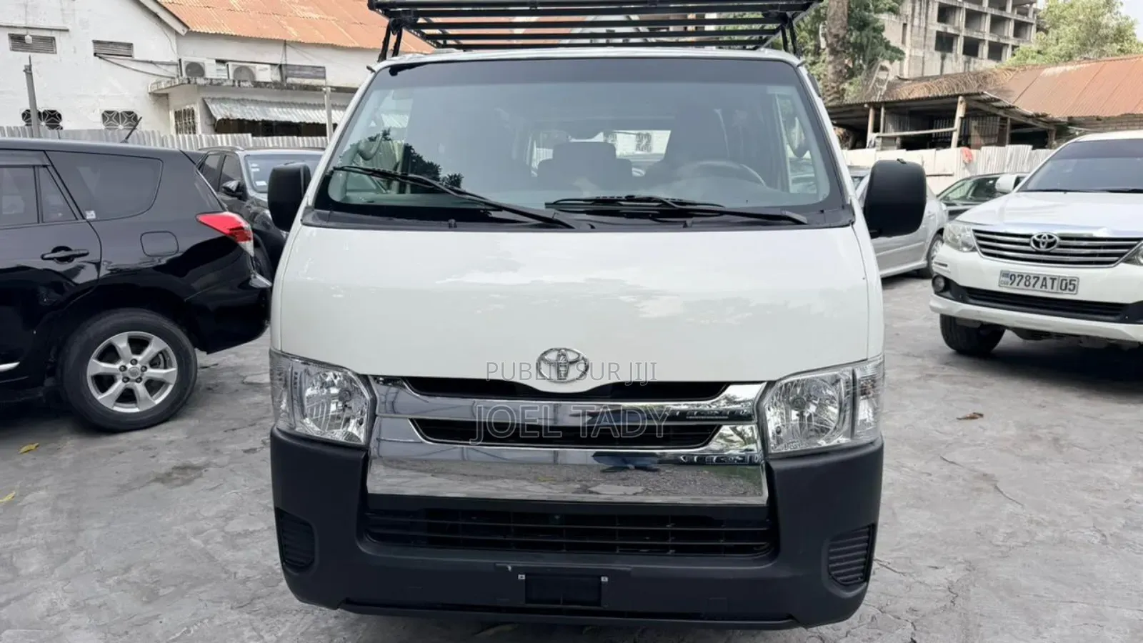 Toyota HiAce 2015 Blanc