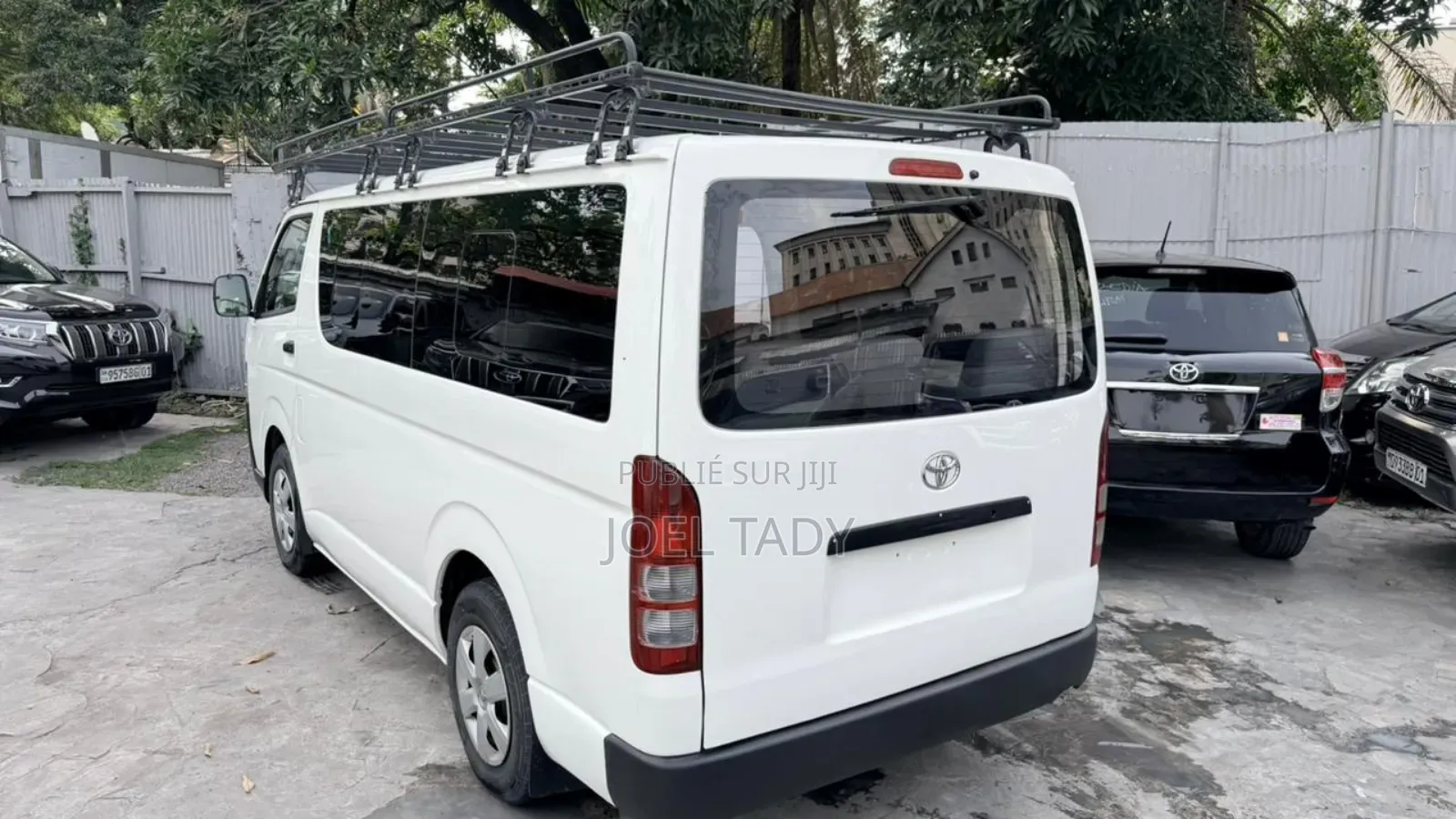 Toyota HiAce 2015 Blanc