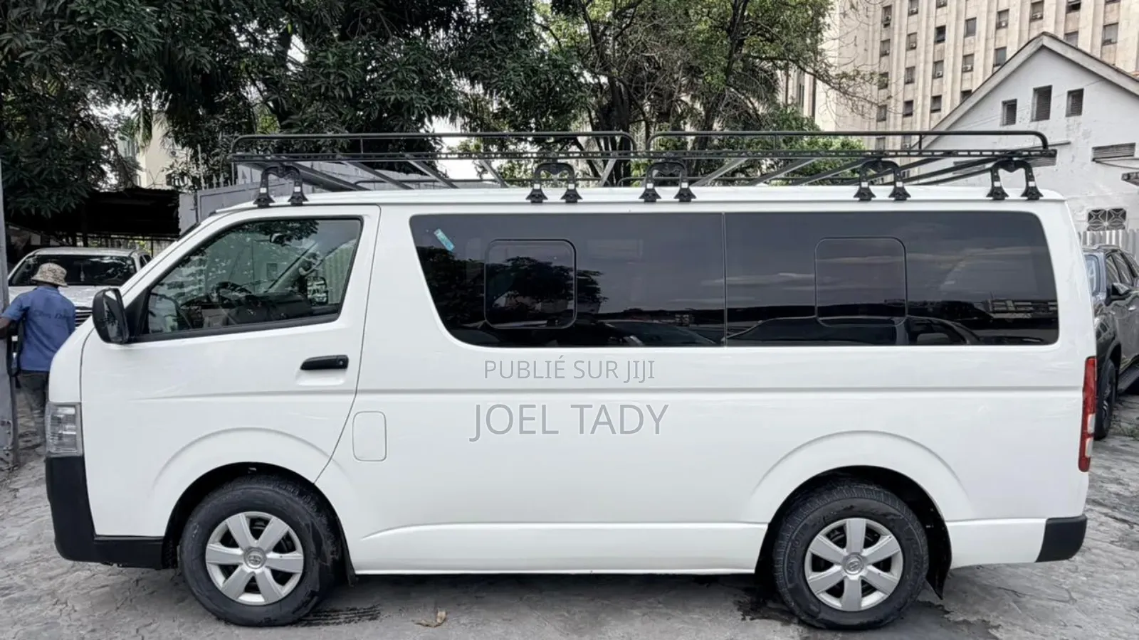 Toyota HiAce 2015 Blanc