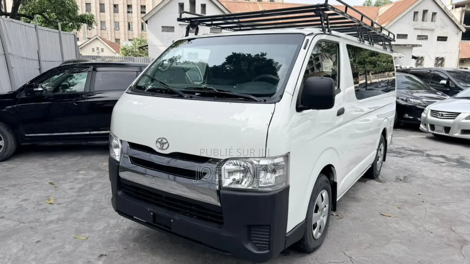 Toyota HiAce 2015 Blanc