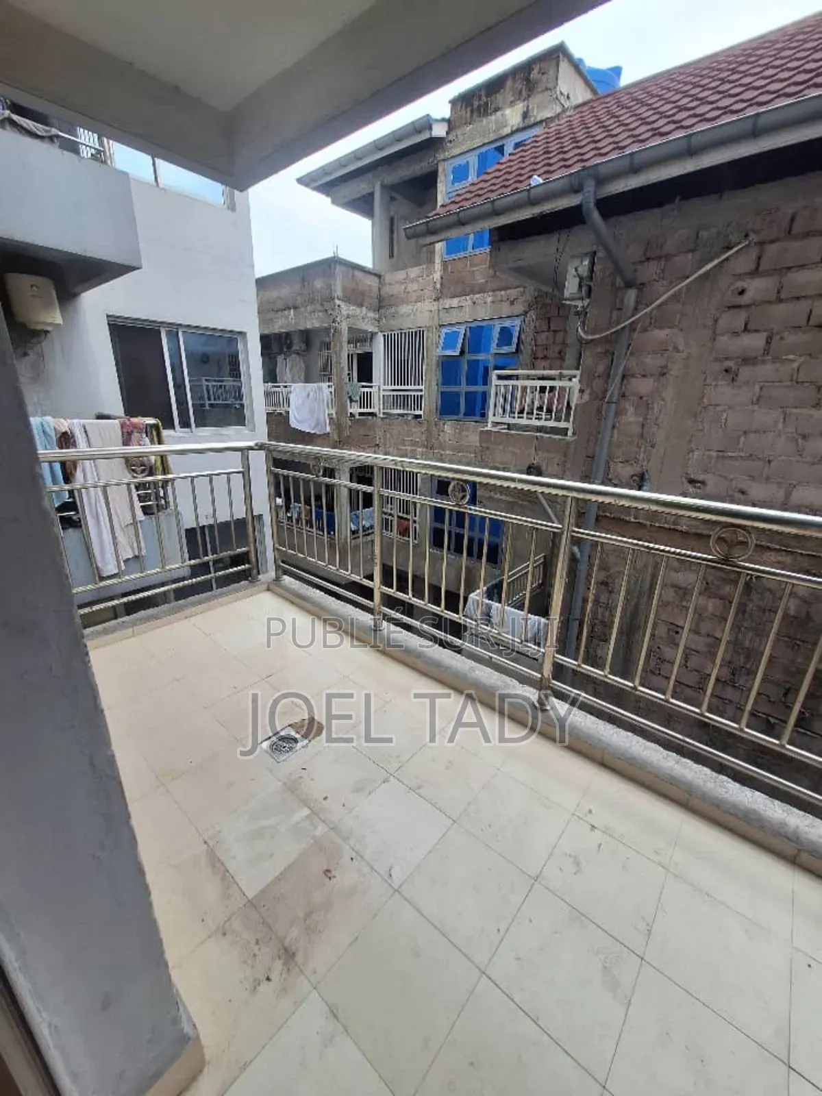 3chbre Appartement dans Empire Supreme, Lingwala à Louer