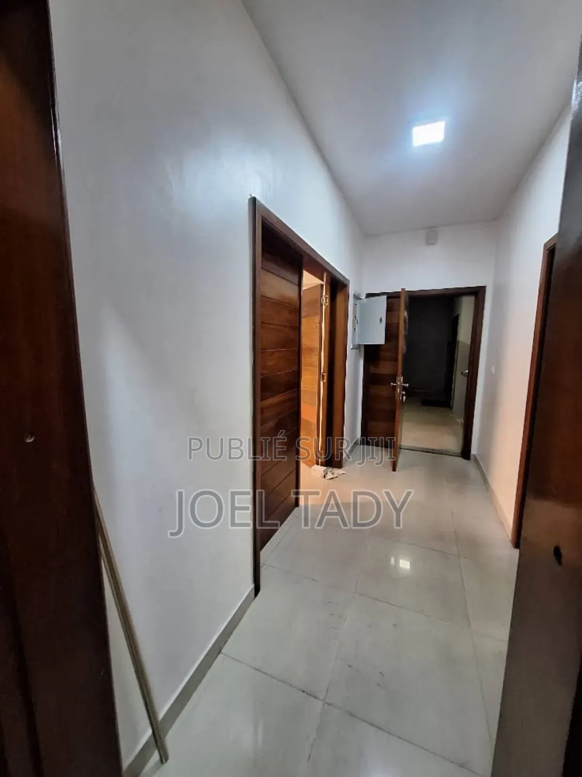 3chbre Appartement dans Empire Supreme, Lingwala à Louer