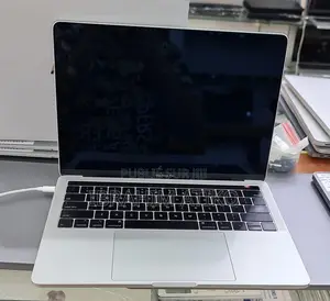 Neuf Ordinateur Portable Apple MacBook 2018 16GB Intel Core I5 SSD 256GB
