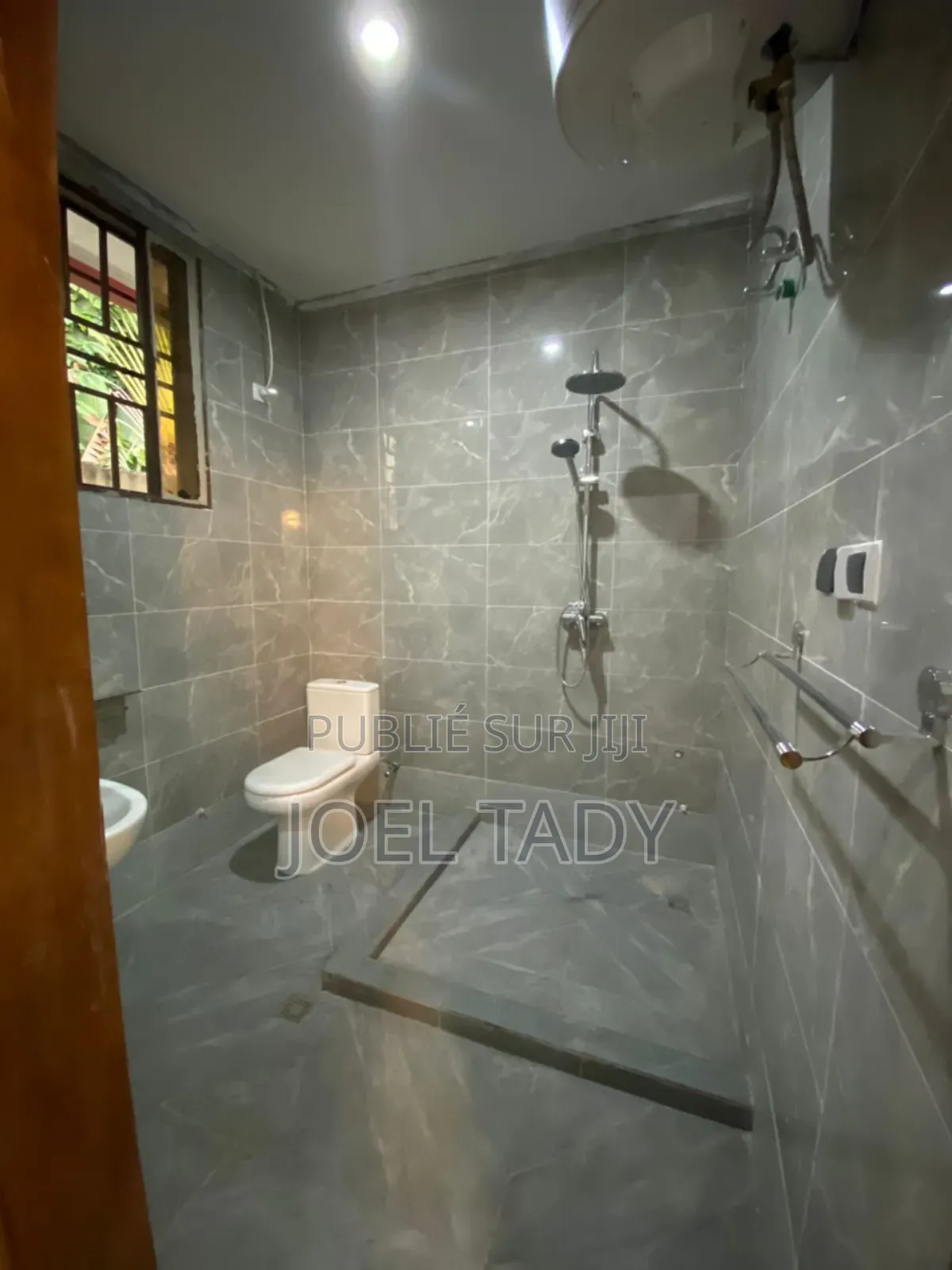 4chbre Villa dans Empire Supreme, Ngaliema à Louer