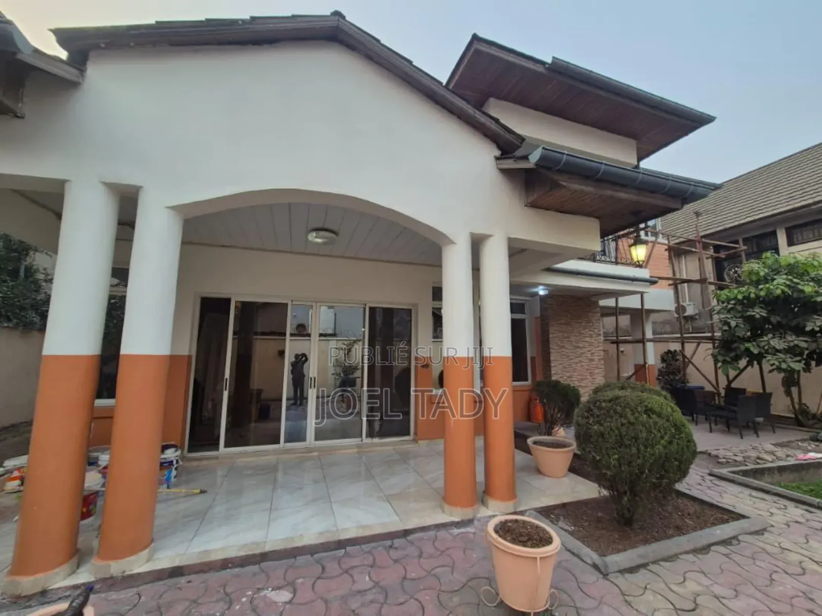 4chbre Villa dans Empire Supreme, Ngaliema à Vendre