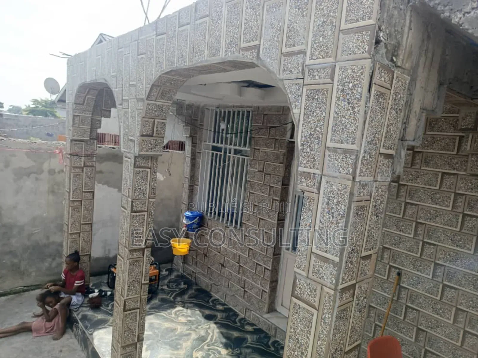 2chbre Villa dans Efobank, Nsele à Vendre